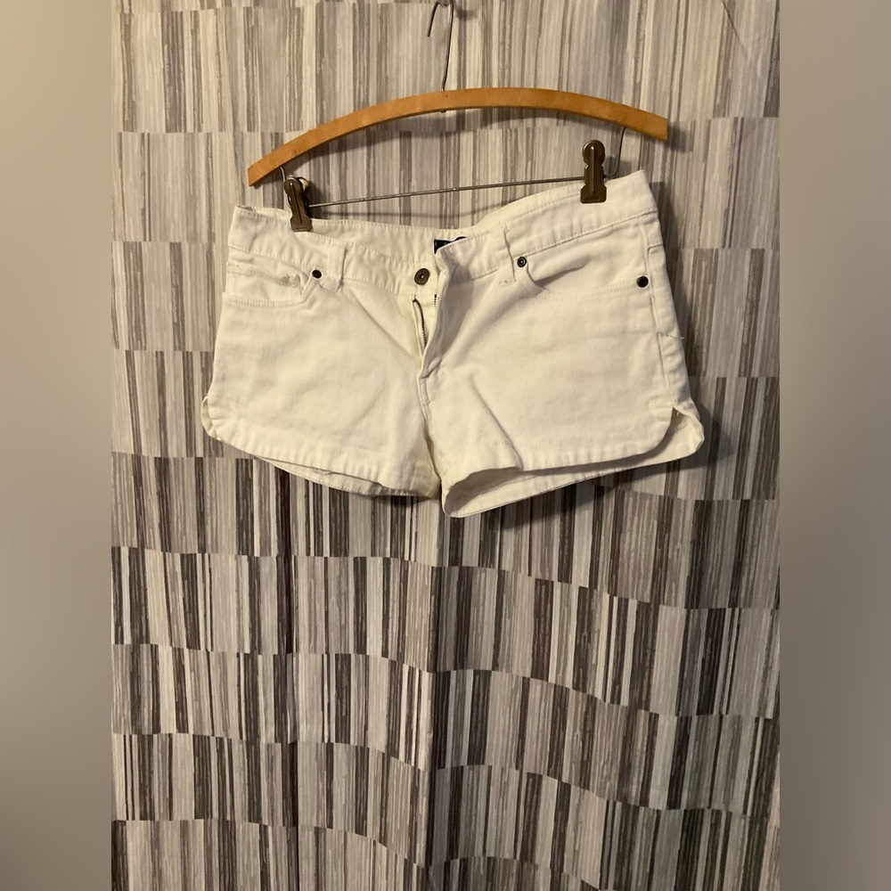 White Streetwear Society shorts